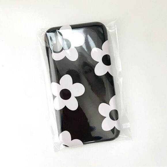 🌼Black and White Floral iphone XR Case - Picture 1 of 7